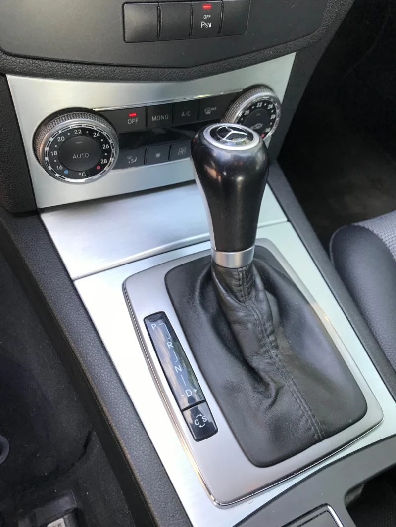 Mercedes-Benz C 320 320CDI 4МATiC, снимка 10 - Автомобили и джипове - 52245272