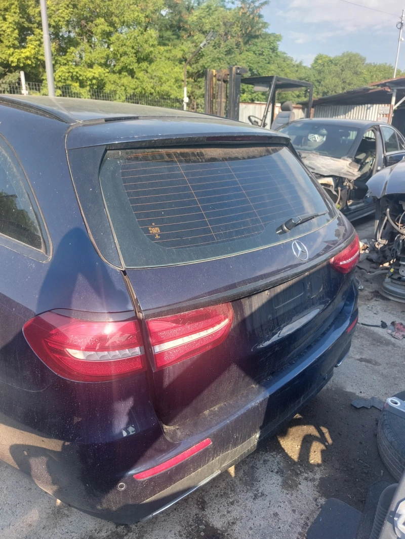 Mercedes-Benz E 220 d W213 AMG Комби, снимка 9 - Автомобили и джипове - 51106328