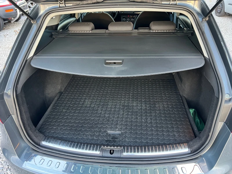 Seat Leon Seat leon ST 1.6тди 110 евро 6, снимка 8 - Автомобили и джипове - 52526083