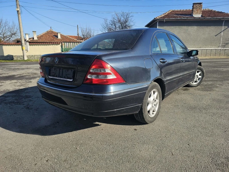 Mercedes-Benz C 180 Kompressor, снимка 3 - Автомобили и джипове - 53130909