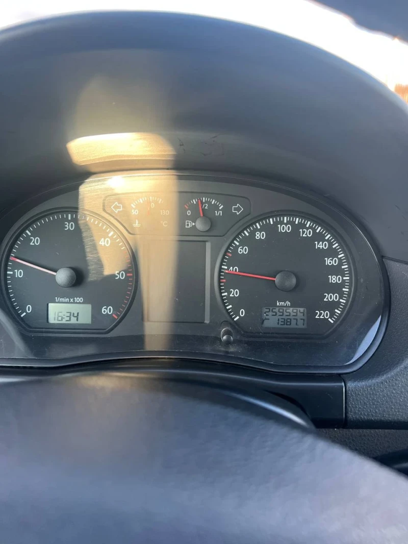 VW Polo 1.9 tdi, снимка 6 - Автомобили и джипове - 53403656