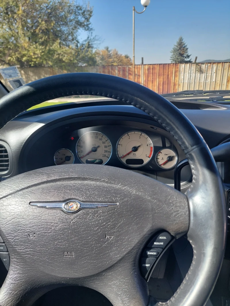 Chrysler Voyager, снимка 11 - Автомобили и джипове - 53514554