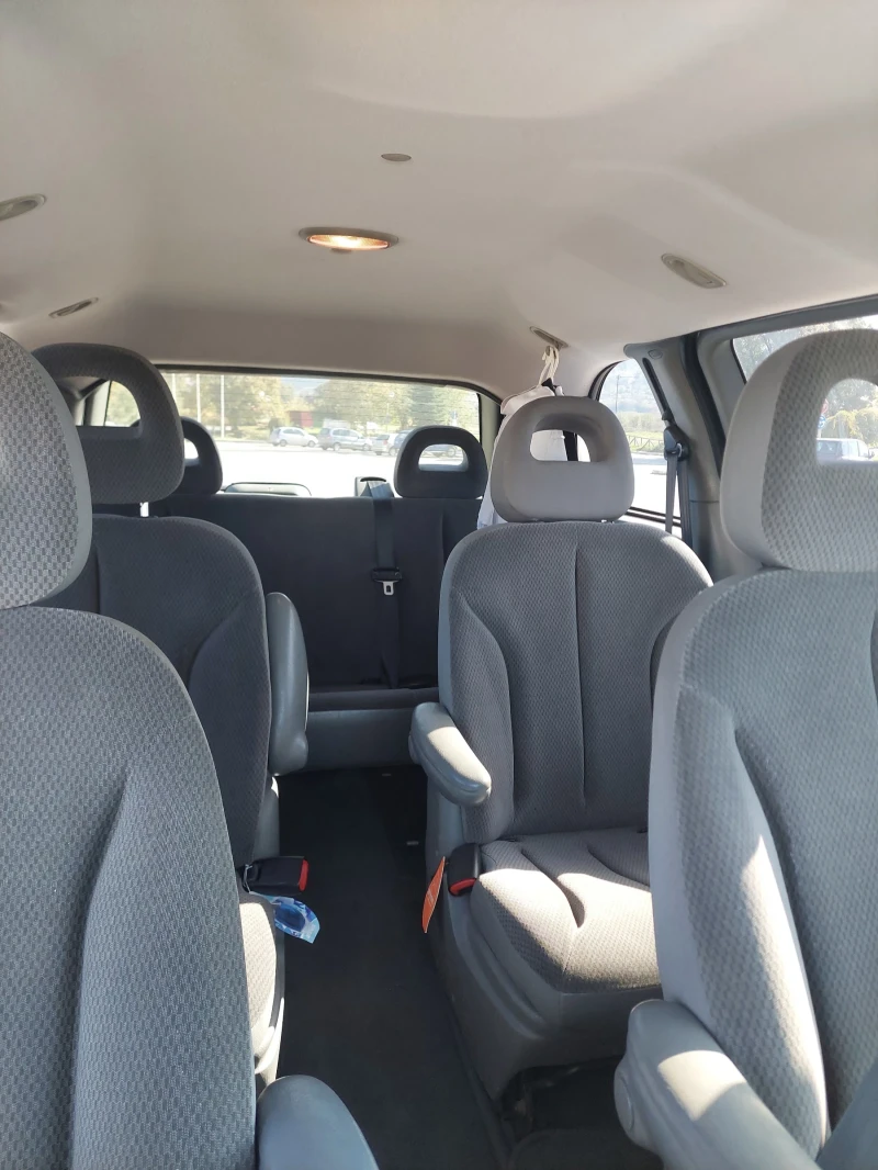 Chrysler Voyager, снимка 8 - Автомобили и джипове - 53514554