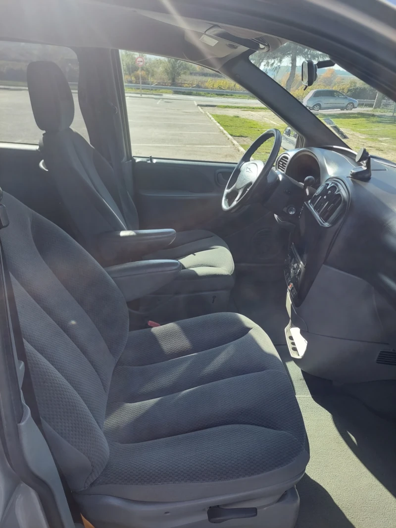 Chrysler Voyager, снимка 7 - Автомобили и джипове - 53514554