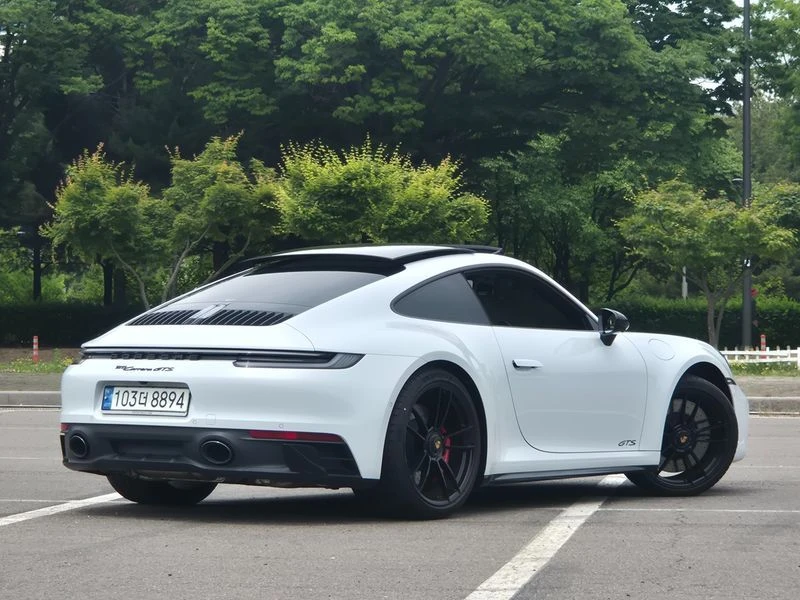 Porsche 911 Carrera GTS| 473к.с.| ВКЛ.ТЕХНОТЕСТ, снимка 12 - Автомобили и джипове - 55375739