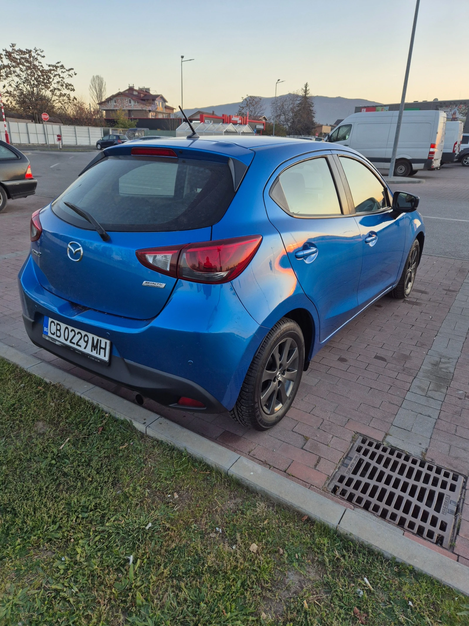 Mazda 2 1.5    85000 км - изображение 4