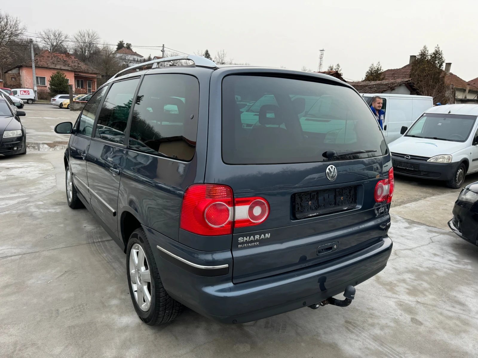 VW Sharan 1.9TDI BUSINESS - изображение 7