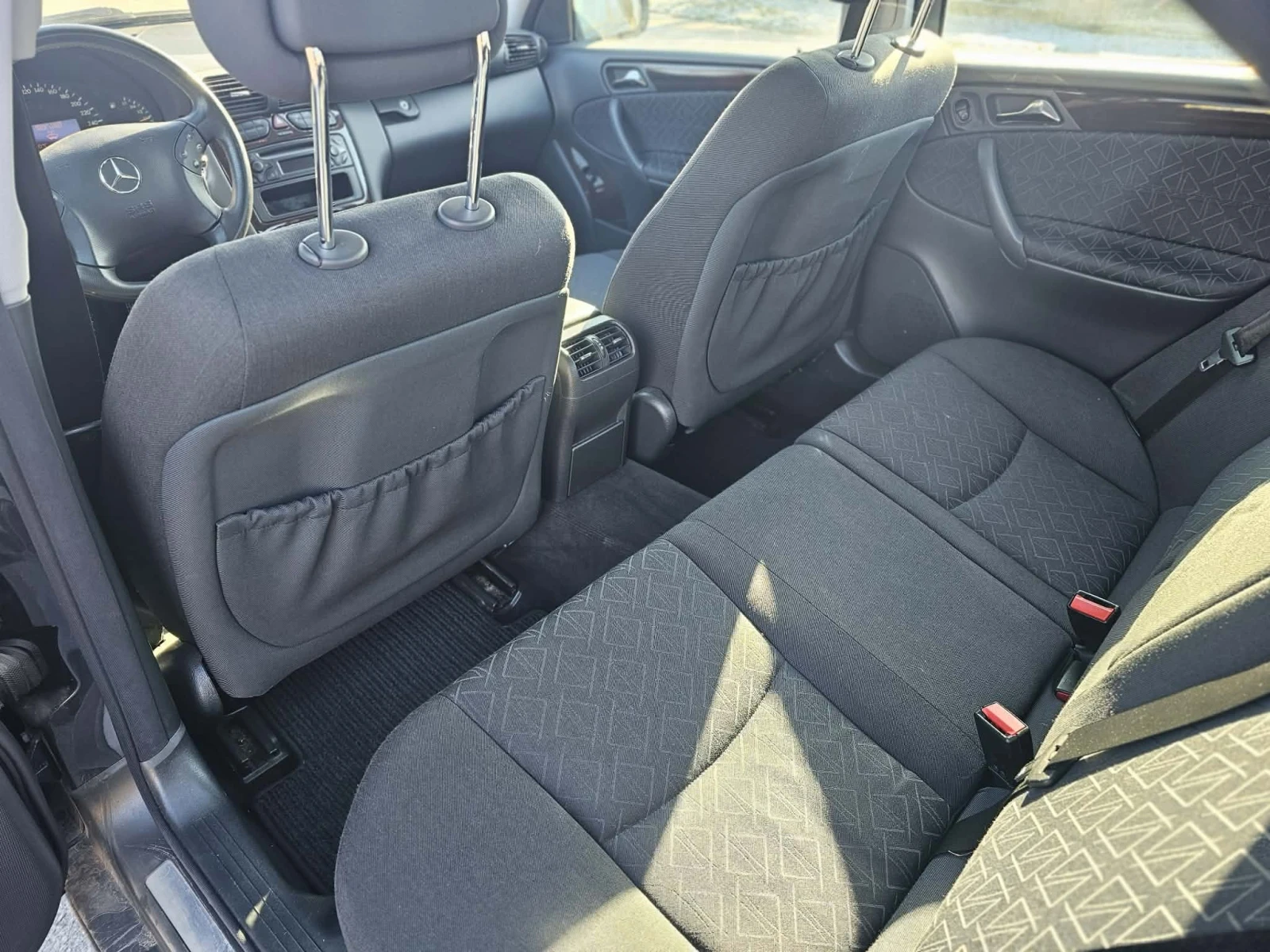 Mercedes-Benz C 180 Kompressor - изображение 8