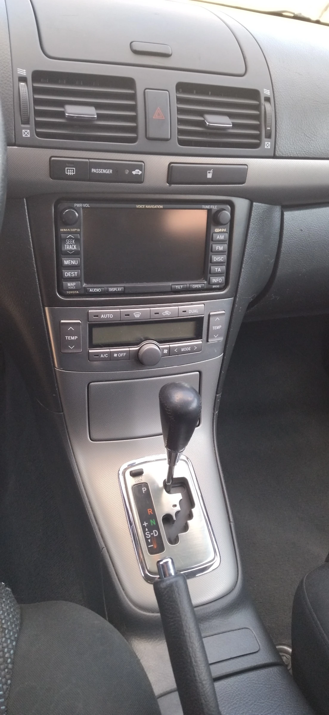 Toyota Avensis 2.4vvti, снимка 8 - Автомобили и джипове - 53726638