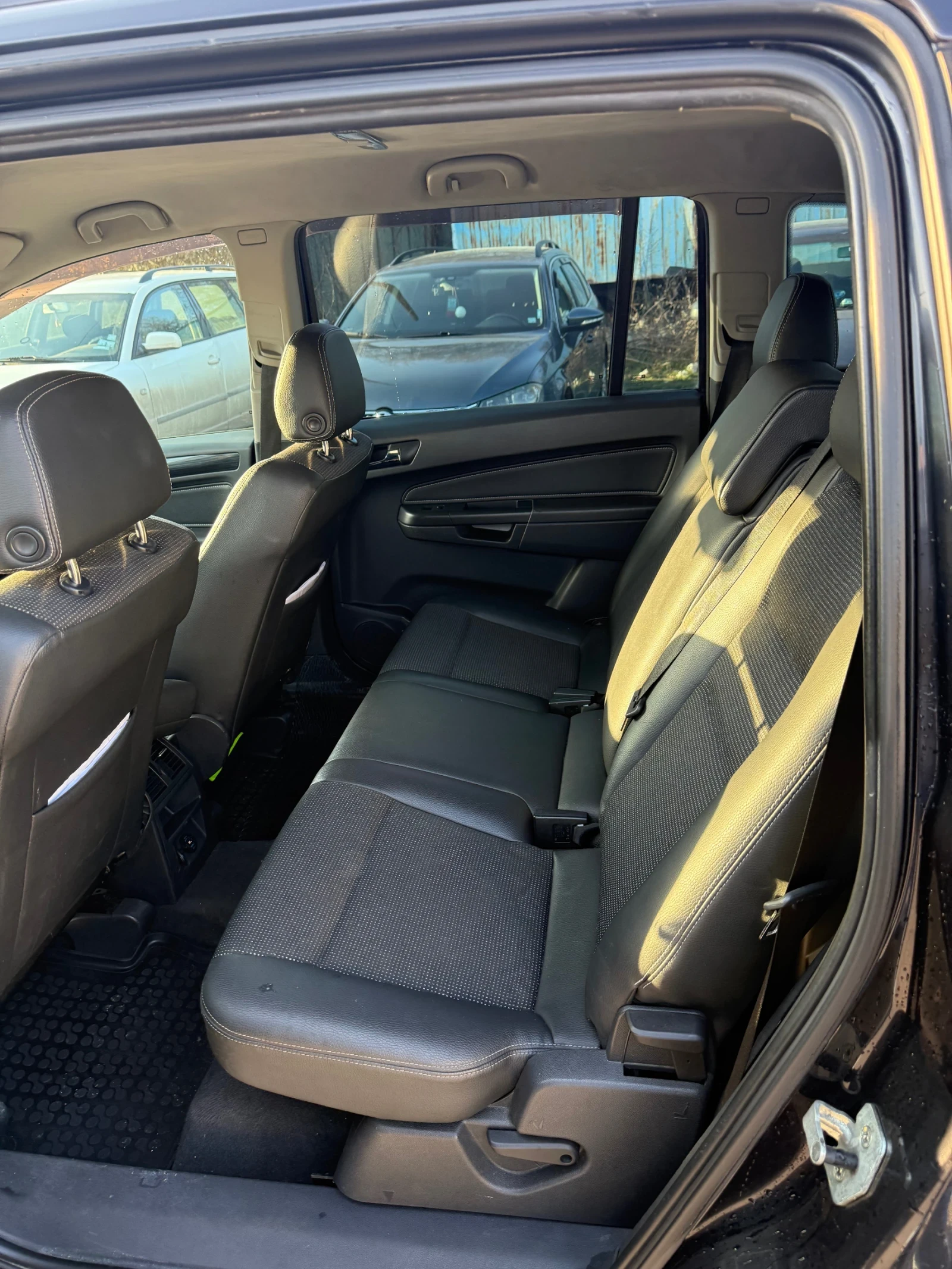 Opel Zafira, снимка 4 - Автомобили и джипове - 53848945