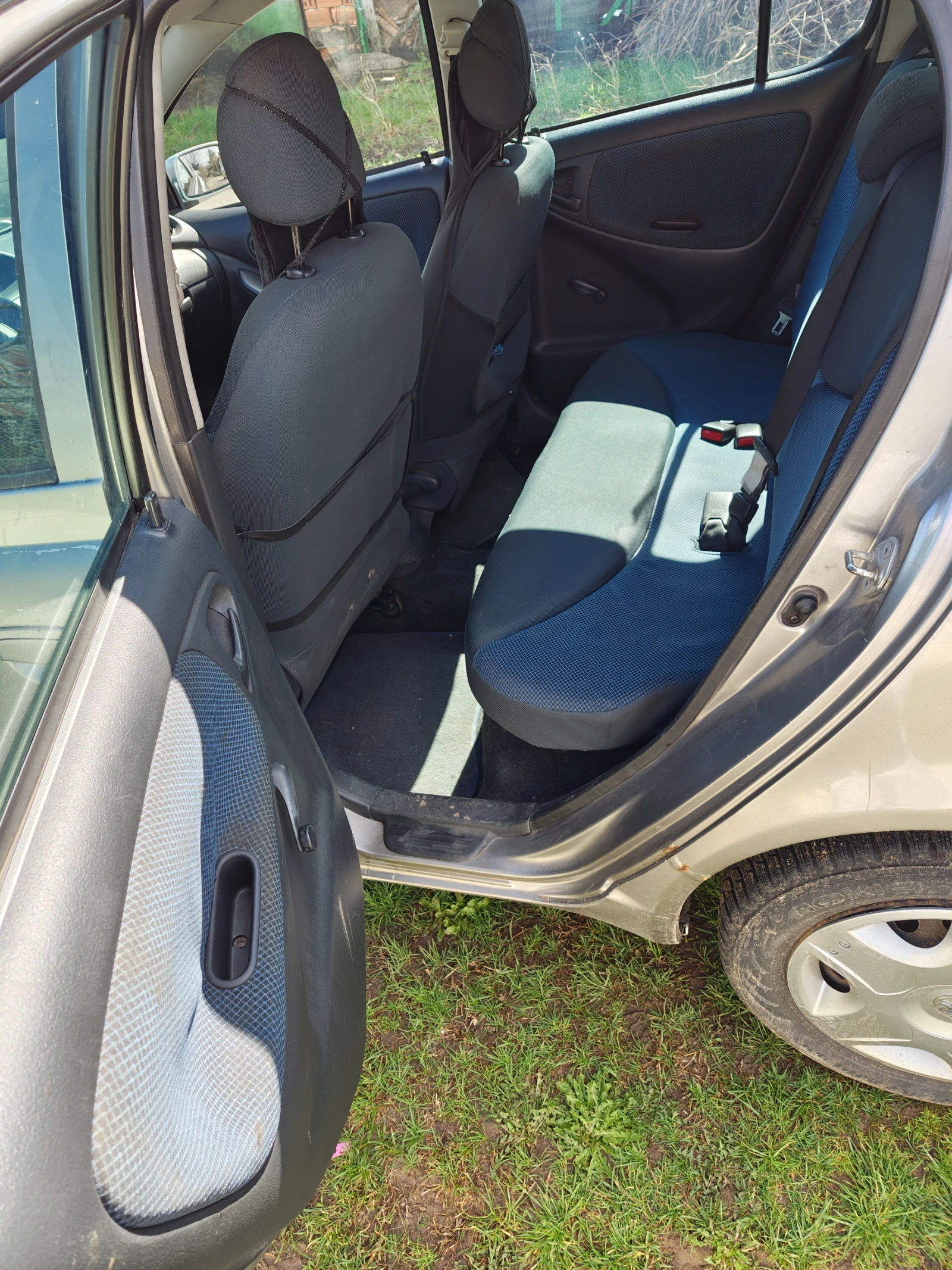 Toyota Yaris, снимка 11 - Автомобили и джипове - 54015475