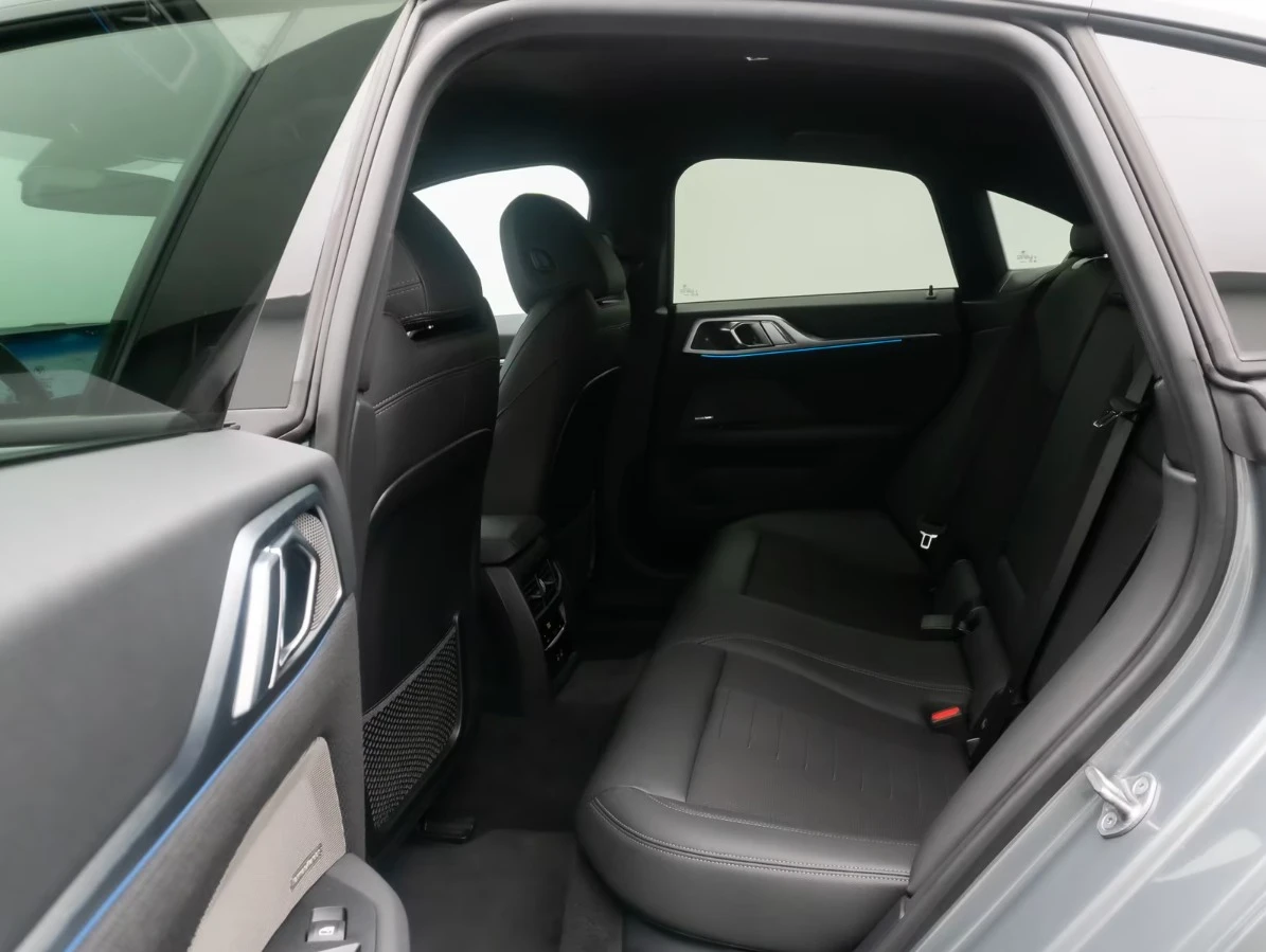BMW i4 eDrive40* GranCoupe* H/K* Camera, снимка 6 - Автомобили и джипове - 54064753