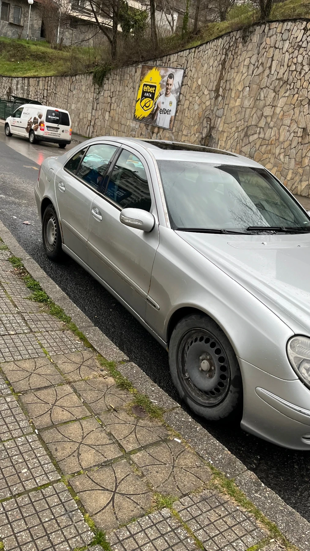 Mercedes-Benz E 270, снимка 3 - Автомобили и джипове - 54071731