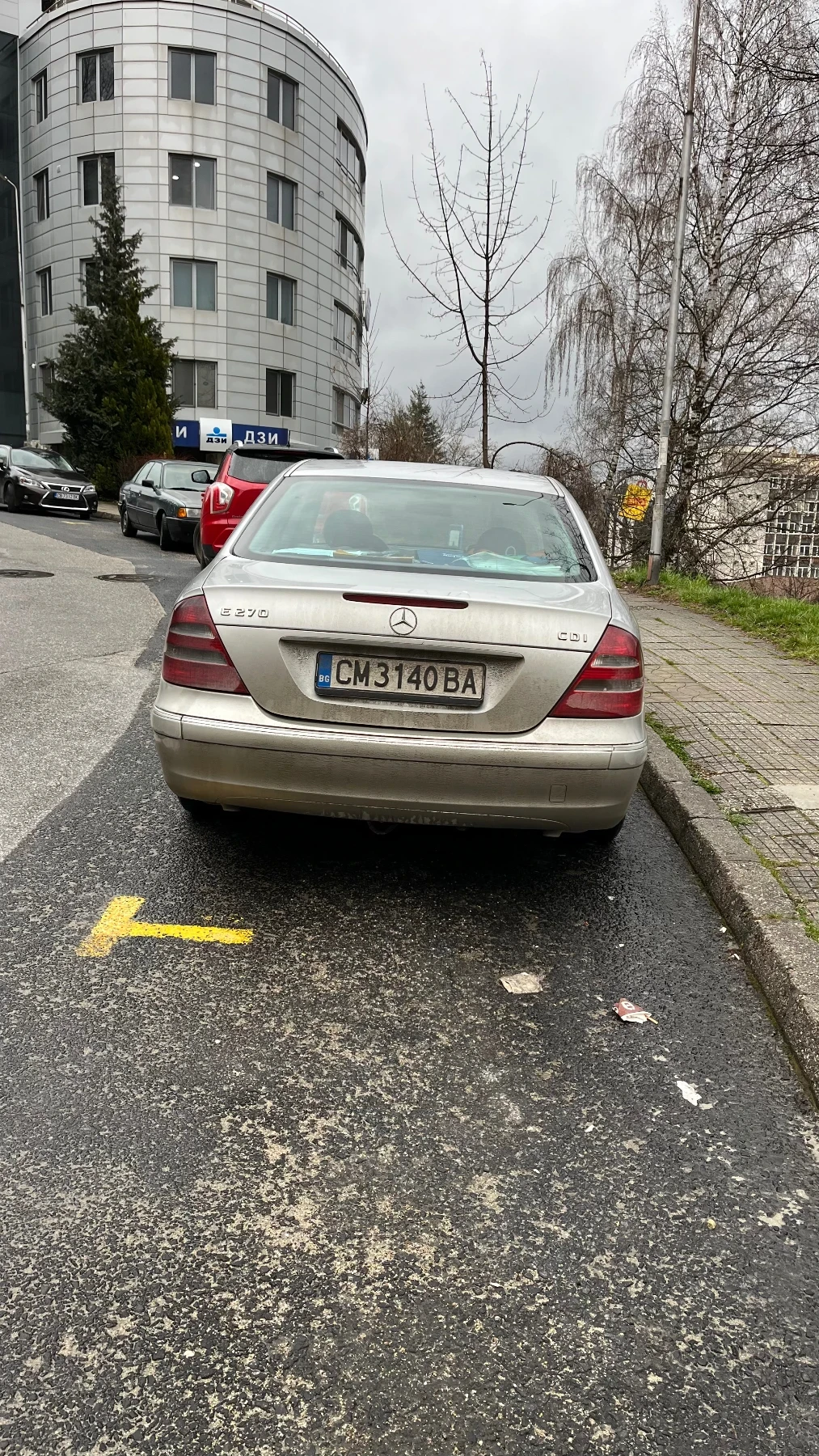 Mercedes-Benz E 270, снимка 4 - Автомобили и джипове - 54071731