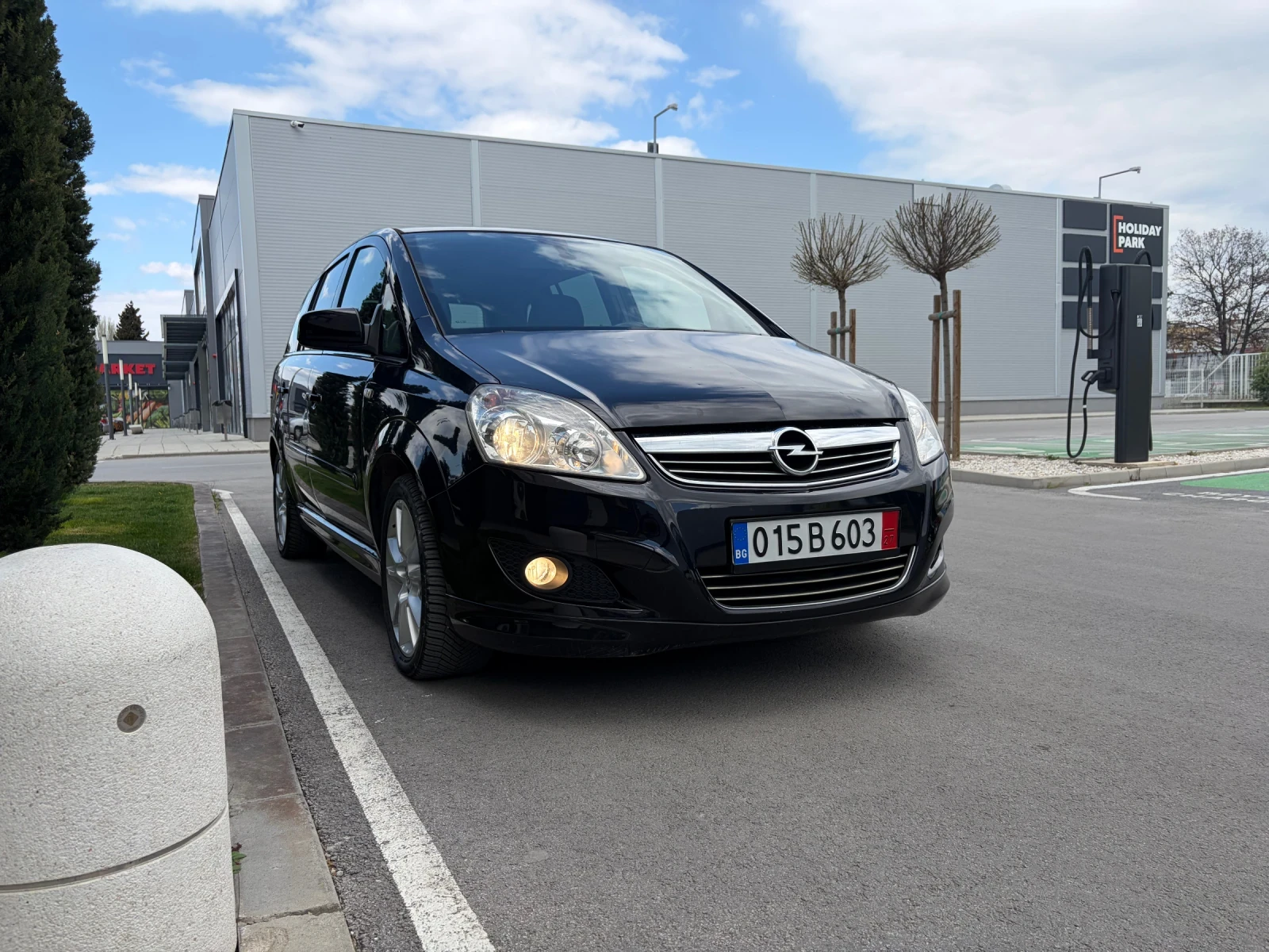 Opel Zafira 1.6i 7-местен
