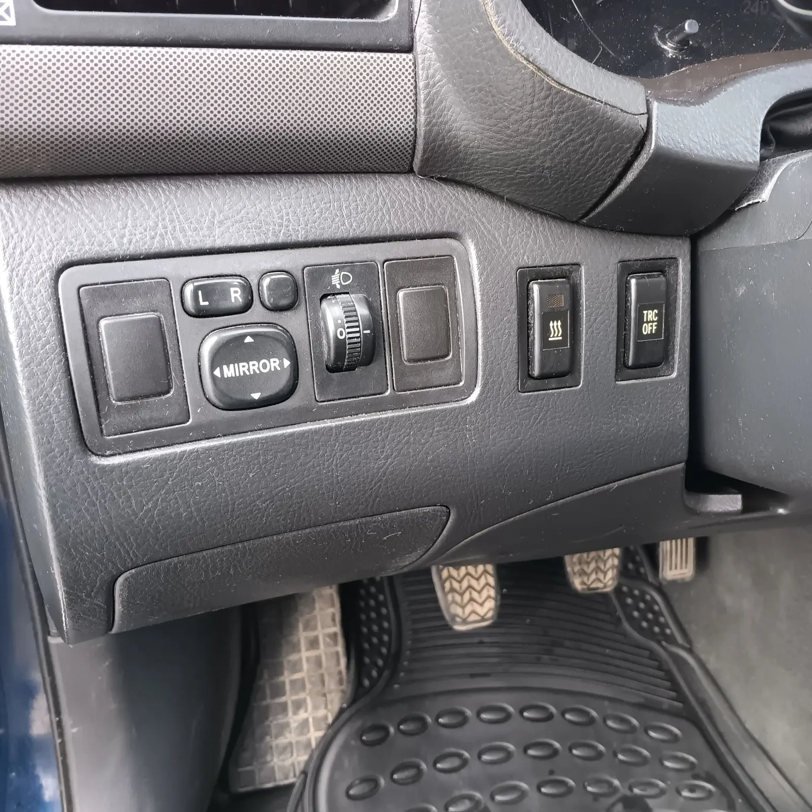 Toyota Avensis, снимка 9 - Автомобили и джипове - 54207536