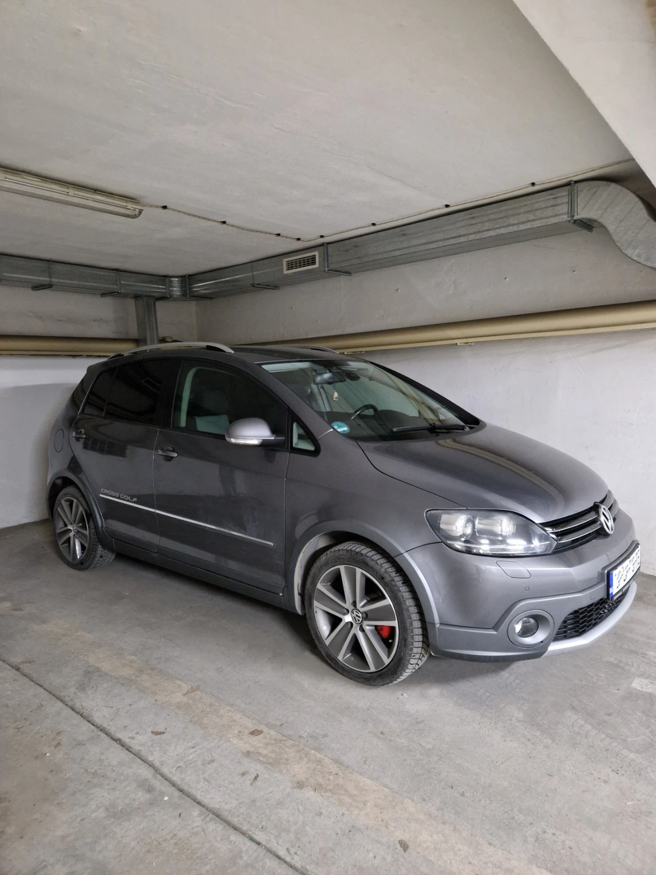 VW Golf Plus Cross, снимка 2 - Автомобили и джипове - 54236559