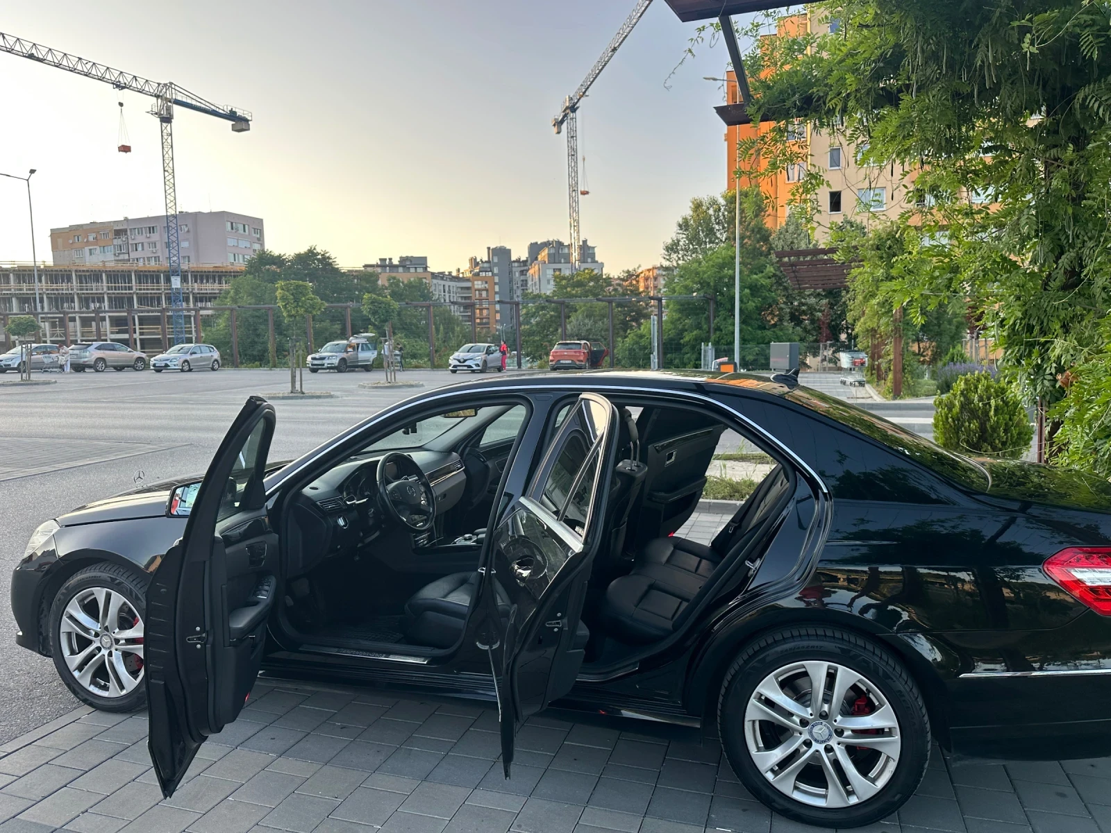 Mercedes-Benz E 350, снимка 9 - Автомобили и джипове - 54379002