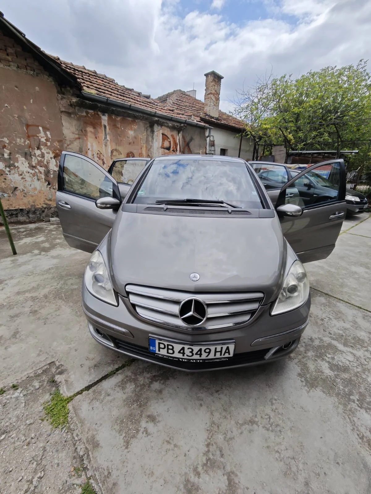 Mercedes-Benz B 170
