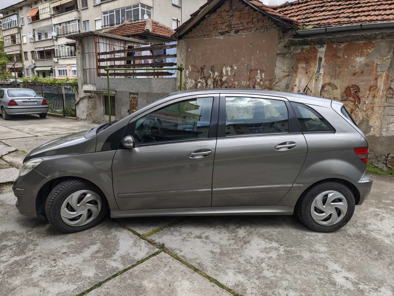 Mercedes-Benz B 170, снимка 2 - Автомобили и джипове - 54396890