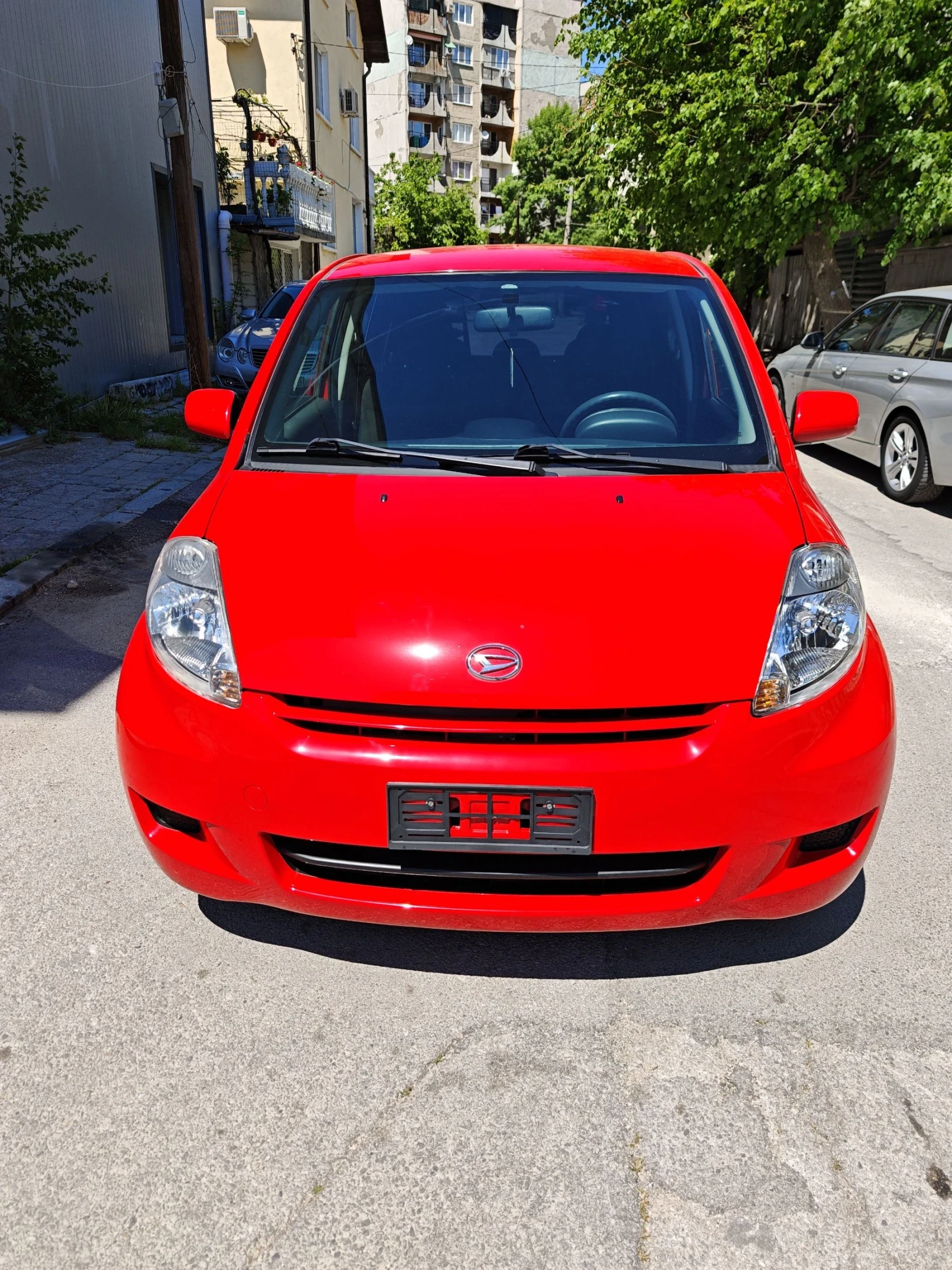 Daihatsu Sirion 1.0i 12V Газ-Бензин , снимка 2 - Автомобили и джипове - 54447797