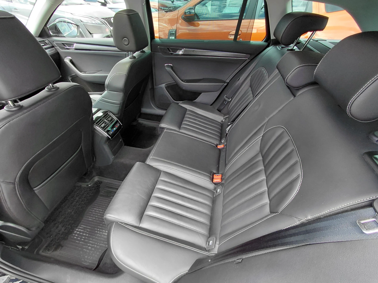 Skoda Superb 2.0TDI/200�.�/DSG/4x4 | Mobile.bg � ����������� 15