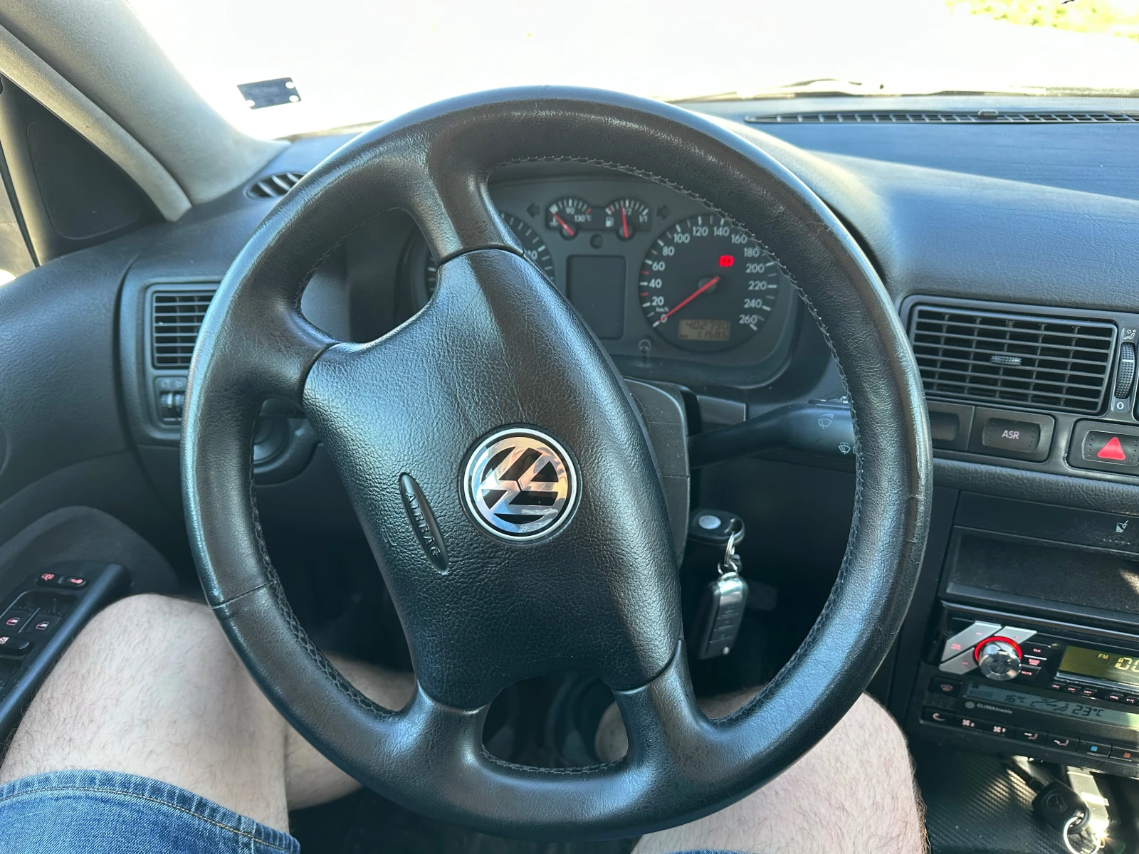 VW Golf 1.9TDI , Климатроник , снимка 8 - Автомобили и джипове - 54685410