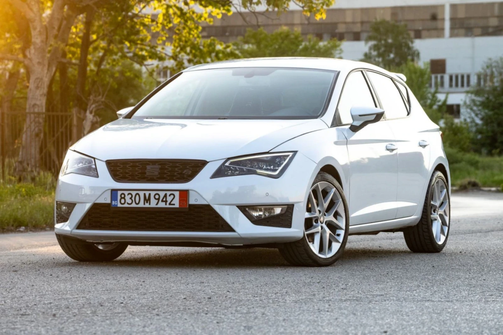 Seat Leon FR, снимка 2 - Автомобили и джипове - 54693390