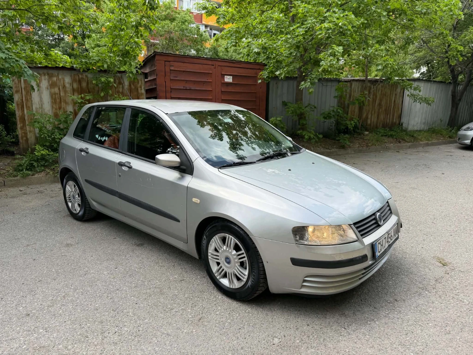 Fiat Stilo 1.4 16V КЛИМАТИК, снимка 5 - Автомобили и джипове - 54763778