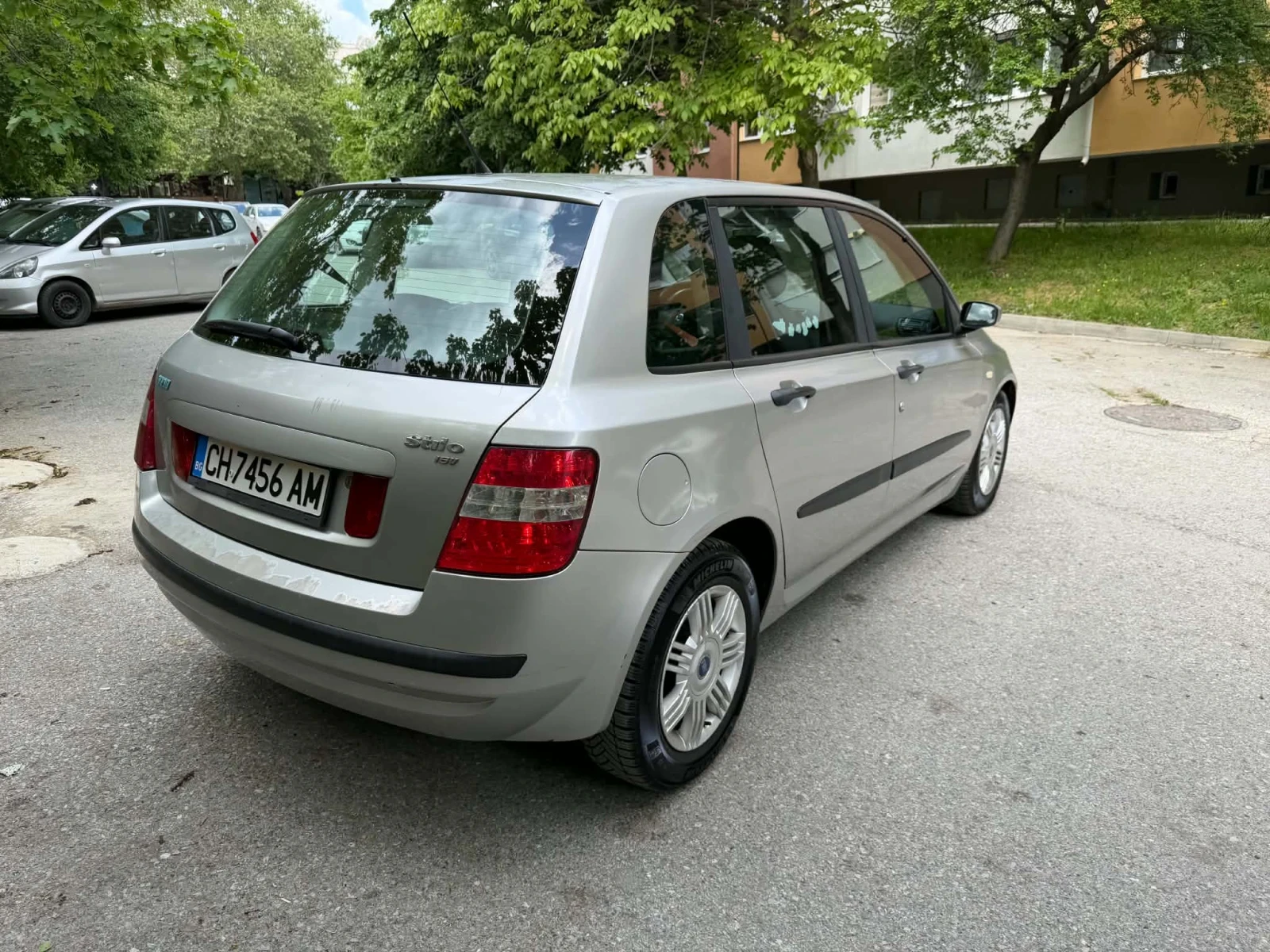 Fiat Stilo 1.4 16V КЛИМАТИК, снимка 4 - Автомобили и джипове - 54763778