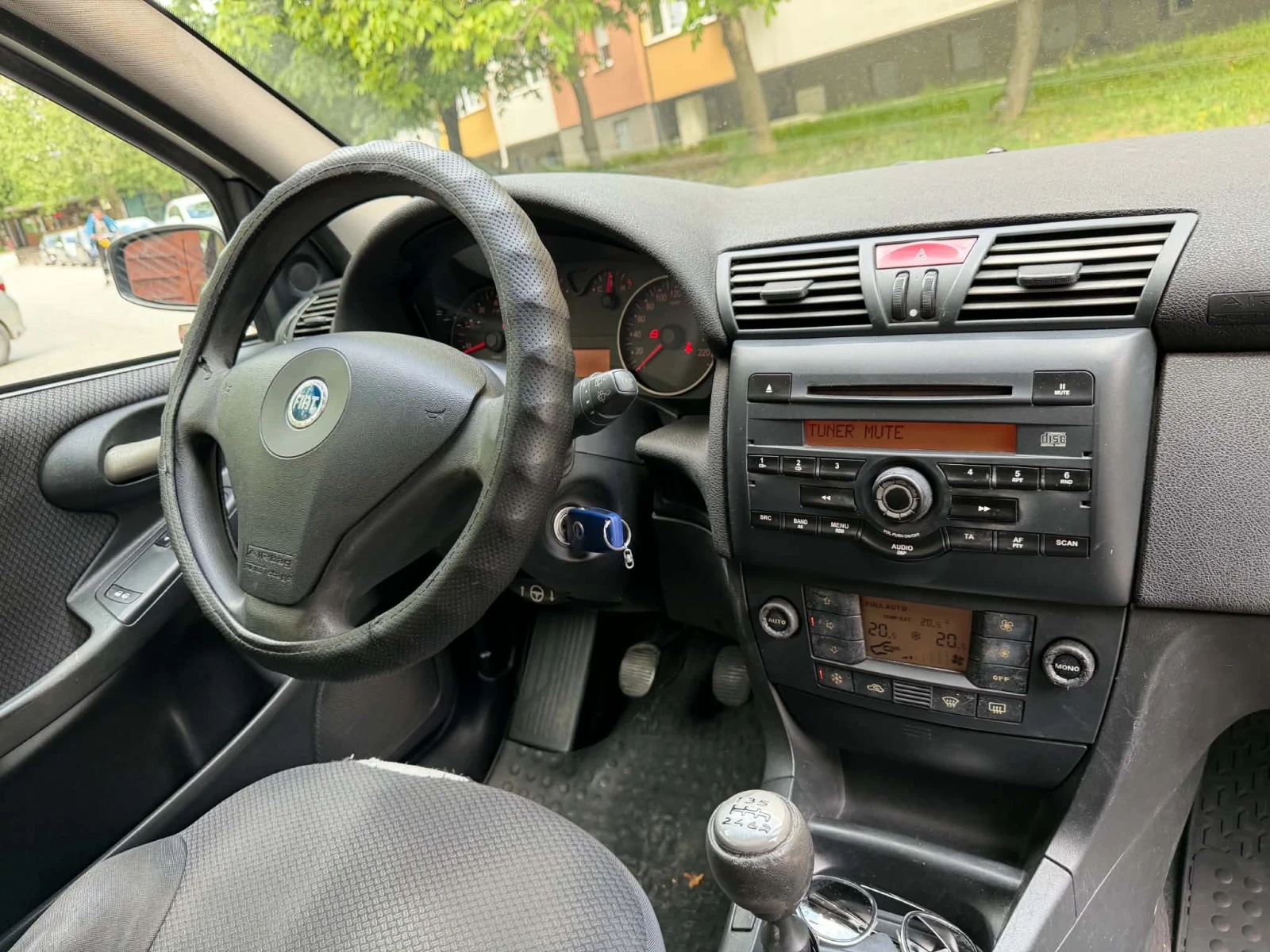 Fiat Stilo 1.4 16V КЛИМАТИК, снимка 7 - Автомобили и джипове - 54763778