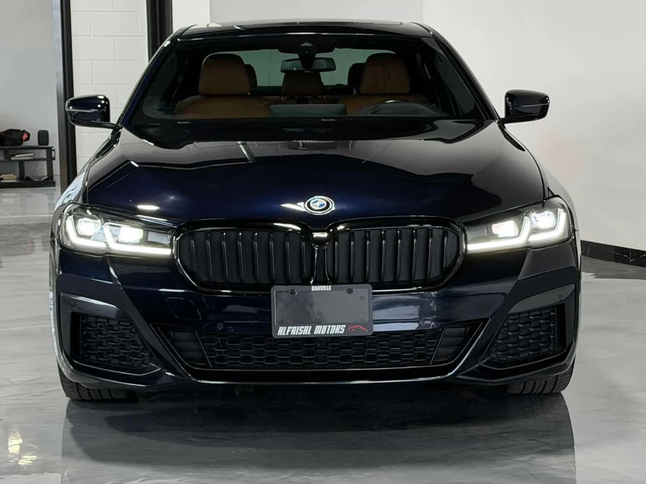 BMW 530 i xDrive/ПОДГРЕВИ/ШИБИДАХ, снимка 2 - Автомобили и джипове - 54809010