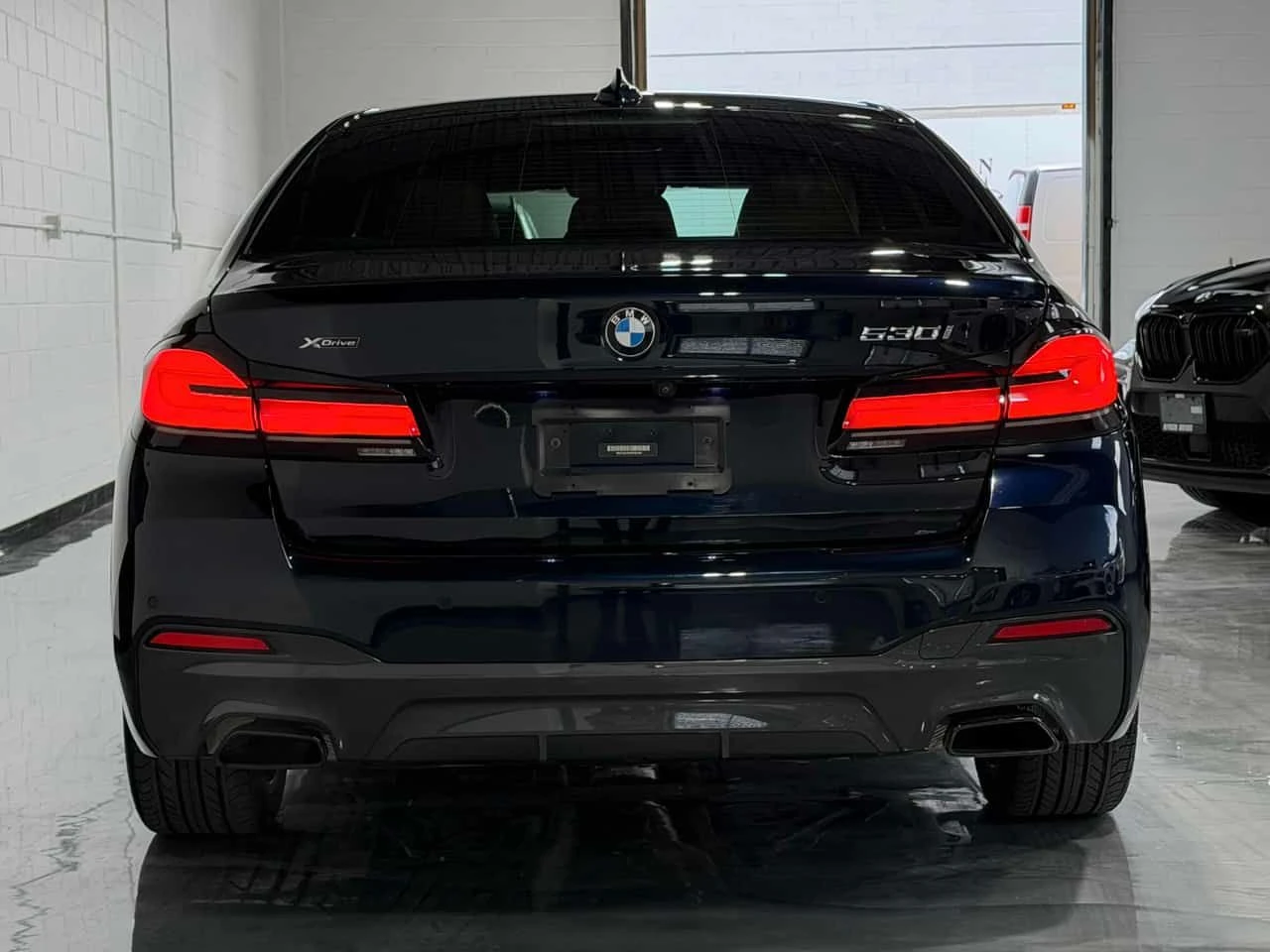 BMW 530 i xDrive/ПОДГРЕВИ/ШИБИДАХ, снимка 4 - Автомобили и джипове - 54809010