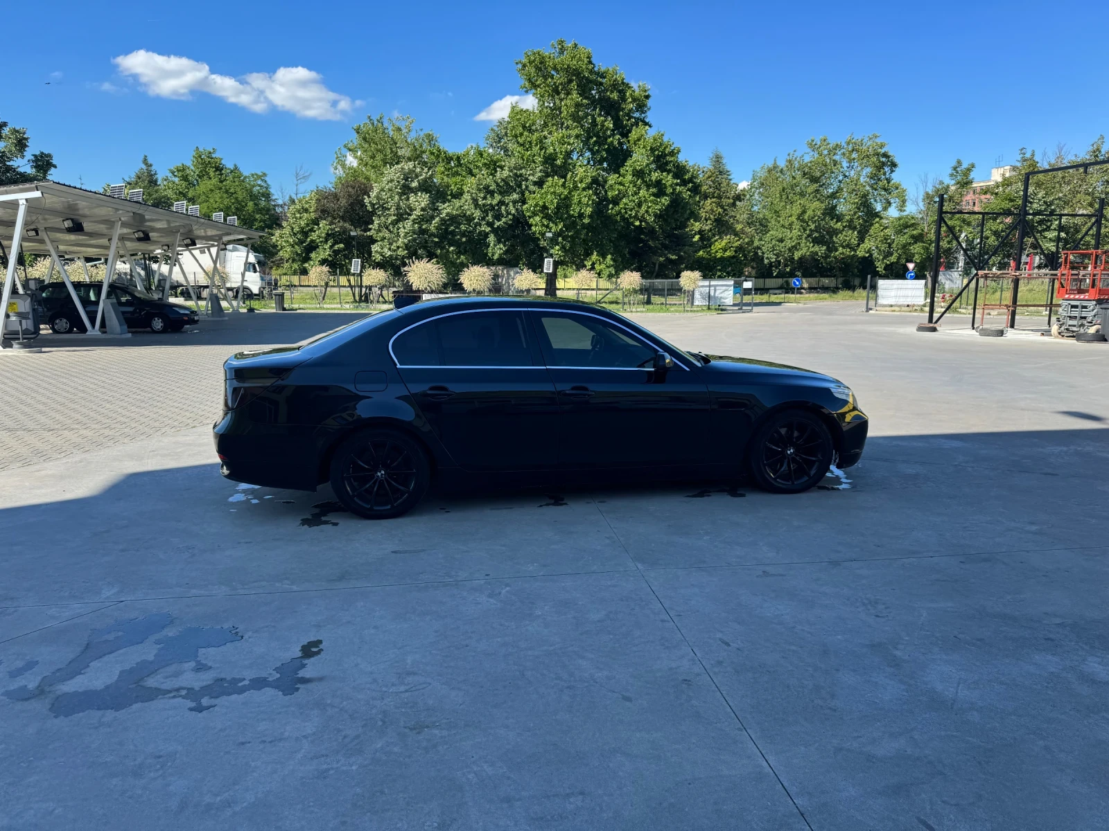 BMW 530 Газ бензин, снимка 2 - Автомобили и джипове - 54933110