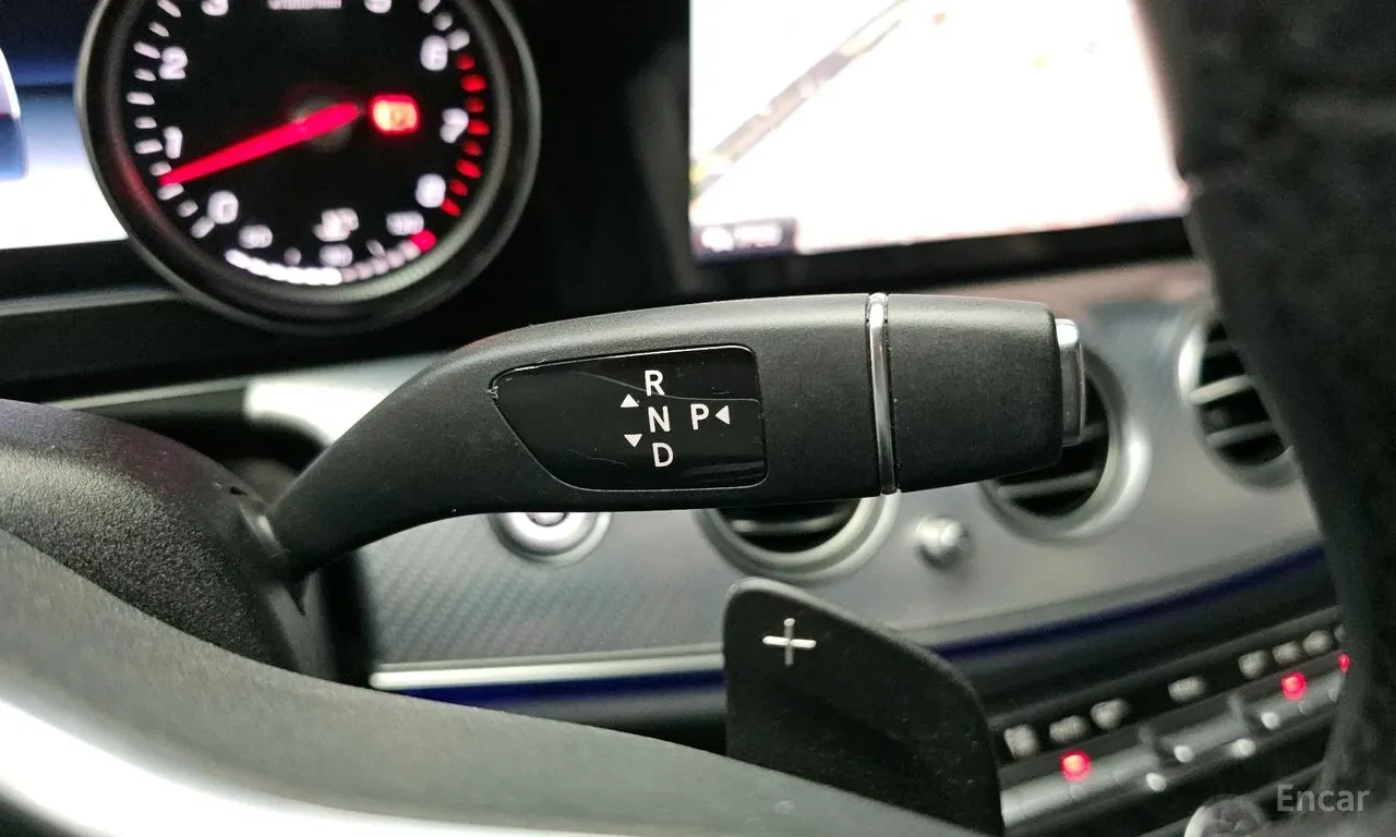 Mercedes-Benz E 250 2.0 Avantgarde, Подгрев, Navi, Задна камера, снимка 7 - Автомобили и джипове - 54963967