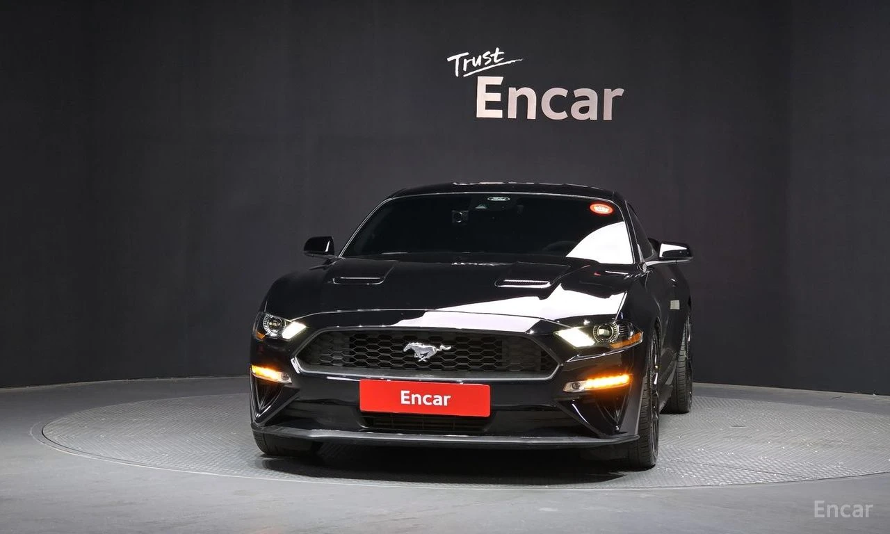 Ford Mustang 2.3 Eco Boost FACE* HEAD-UP* DISTRONIC* ОБДУХВАНЕ*, снимка 2 - Автомобили и джипове - 54969095