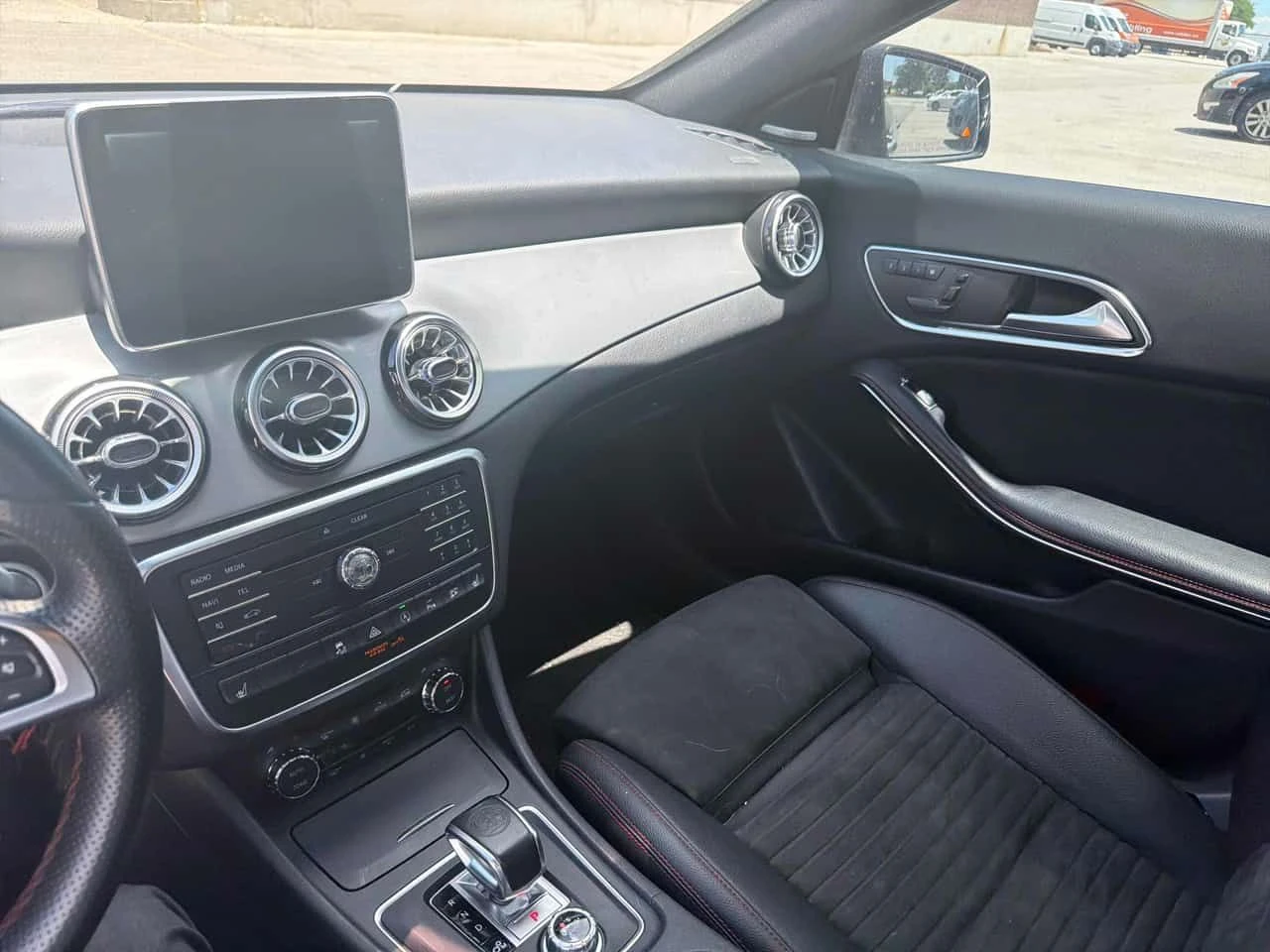 Mercedes-Benz CLA 45 AMG * CARFAX * АВТОКРЕДИТ БЕЗ ПЪРВОНАЧАЛНА ВНОСКА * , снимка 9 - Автомобили и джипове - 55198463
