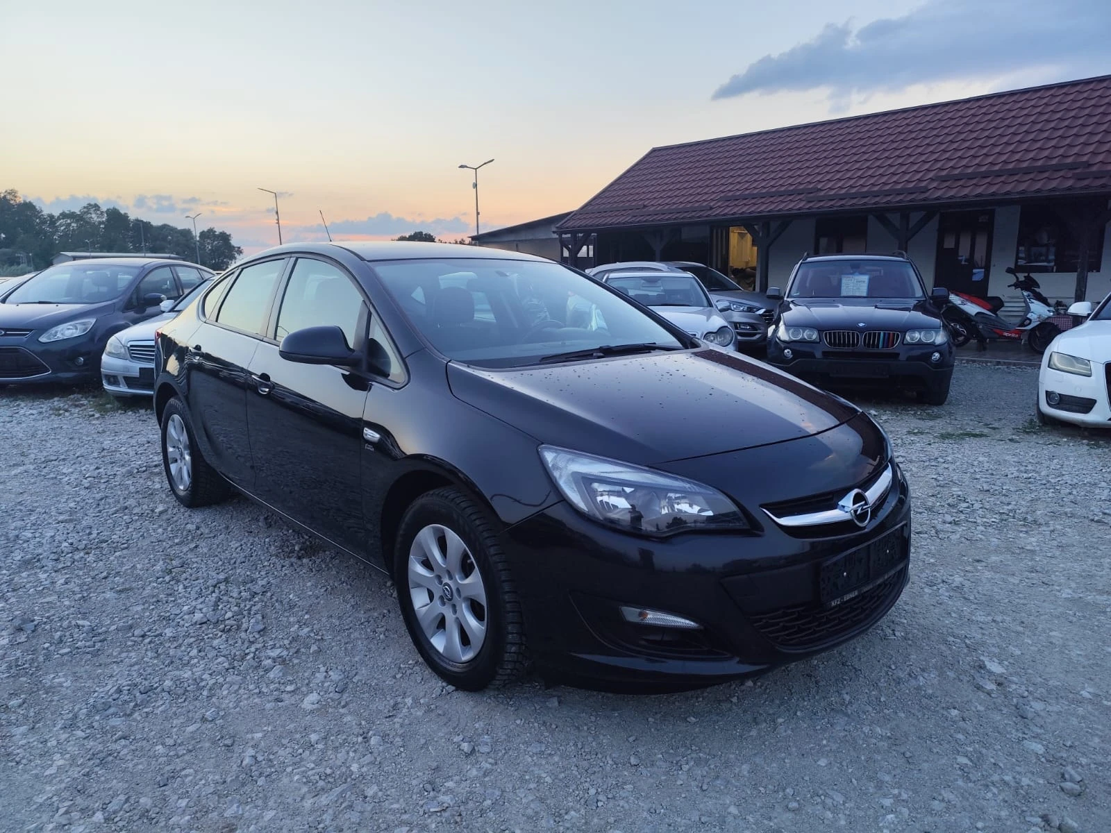 Opel Astra 1.6 дизел, снимка 3 - Автомобили и джипове - 55348439