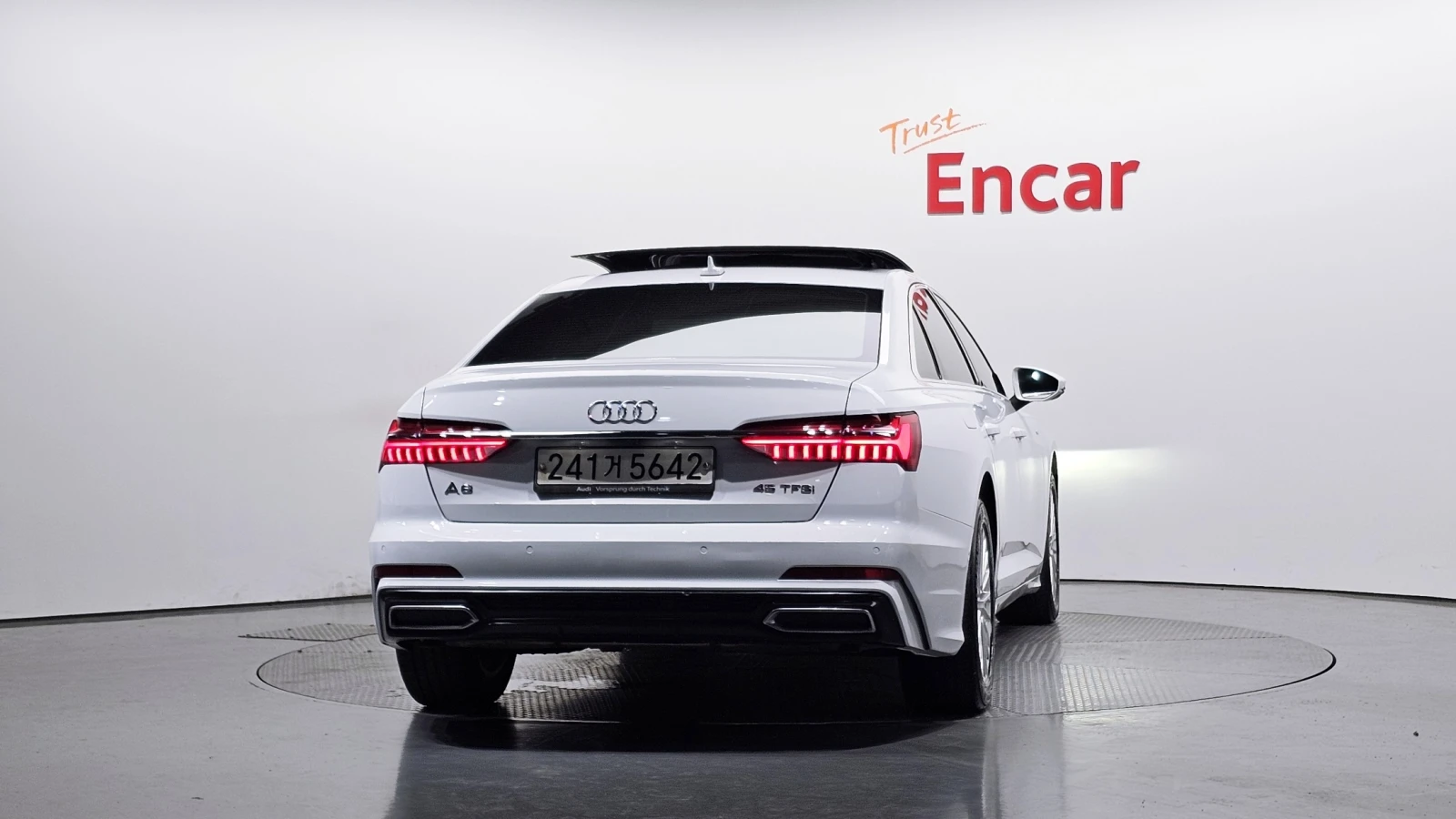 Audi A6 * FULL DIGITAL * ОБДУХВАНЕ * ХЕД-ЪП * 2 КЛЮЧА * , снимка 4 - Автомобили и джипове - 55380038
