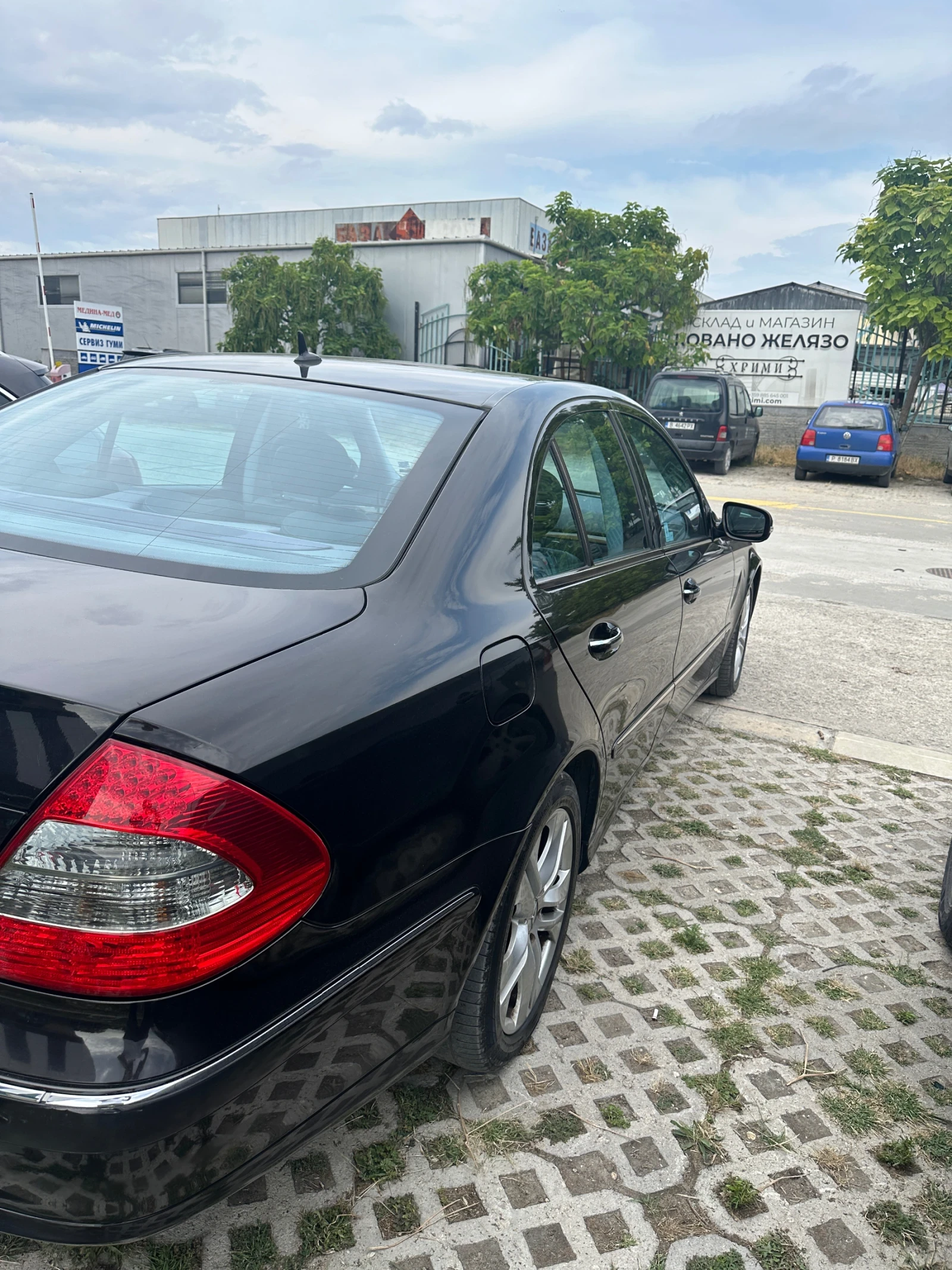 Mercedes-Benz E 280 CDI V6, снимка 3 - Автомобили и джипове - 55406157