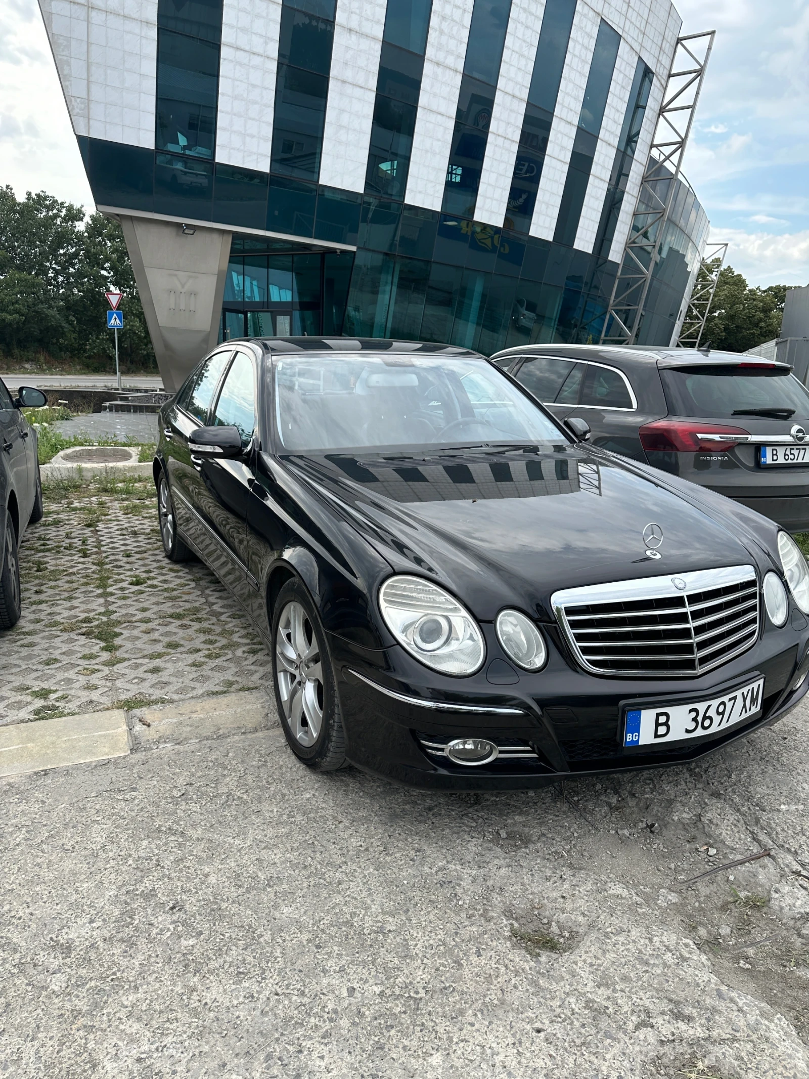Mercedes-Benz E 280 CDI V6, снимка 9 - Автомобили и джипове - 55406157