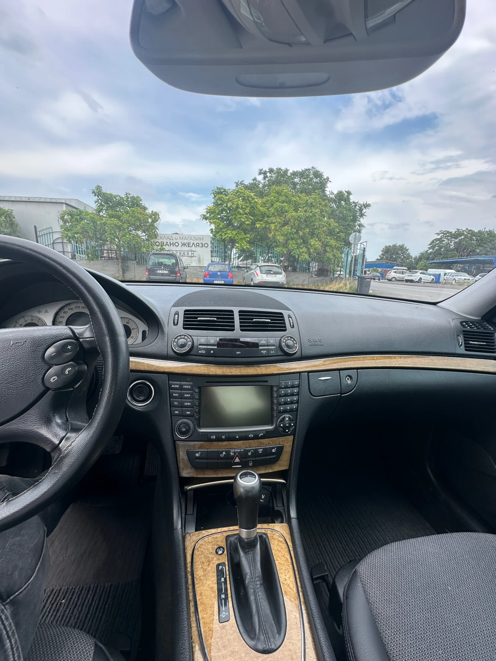 Mercedes-Benz E 280 CDI V6, снимка 12 - Автомобили и джипове - 55406157