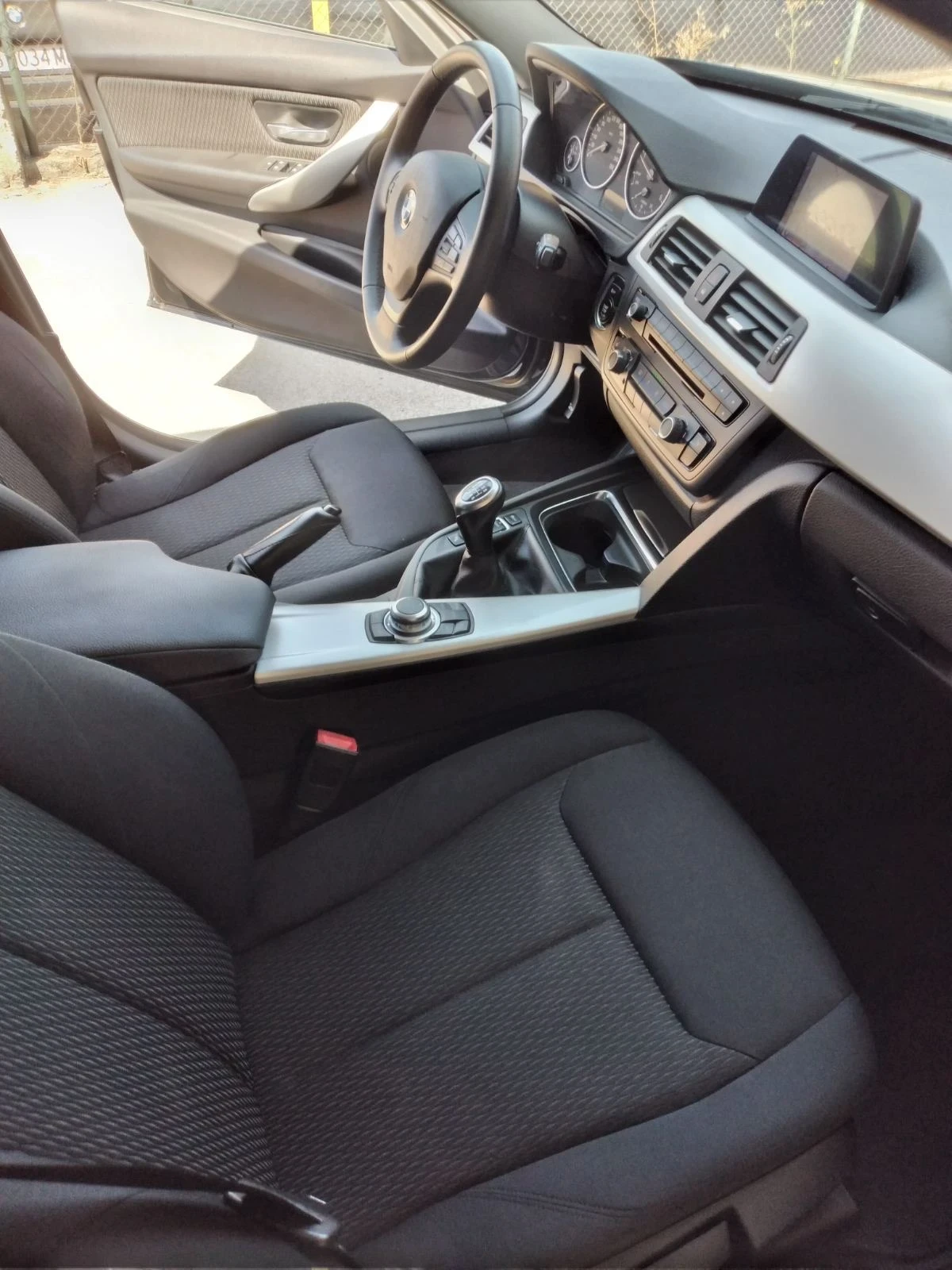 BMW 318 d Touring/Navi Business, снимка 16 - Автомобили и джипове - 55503629