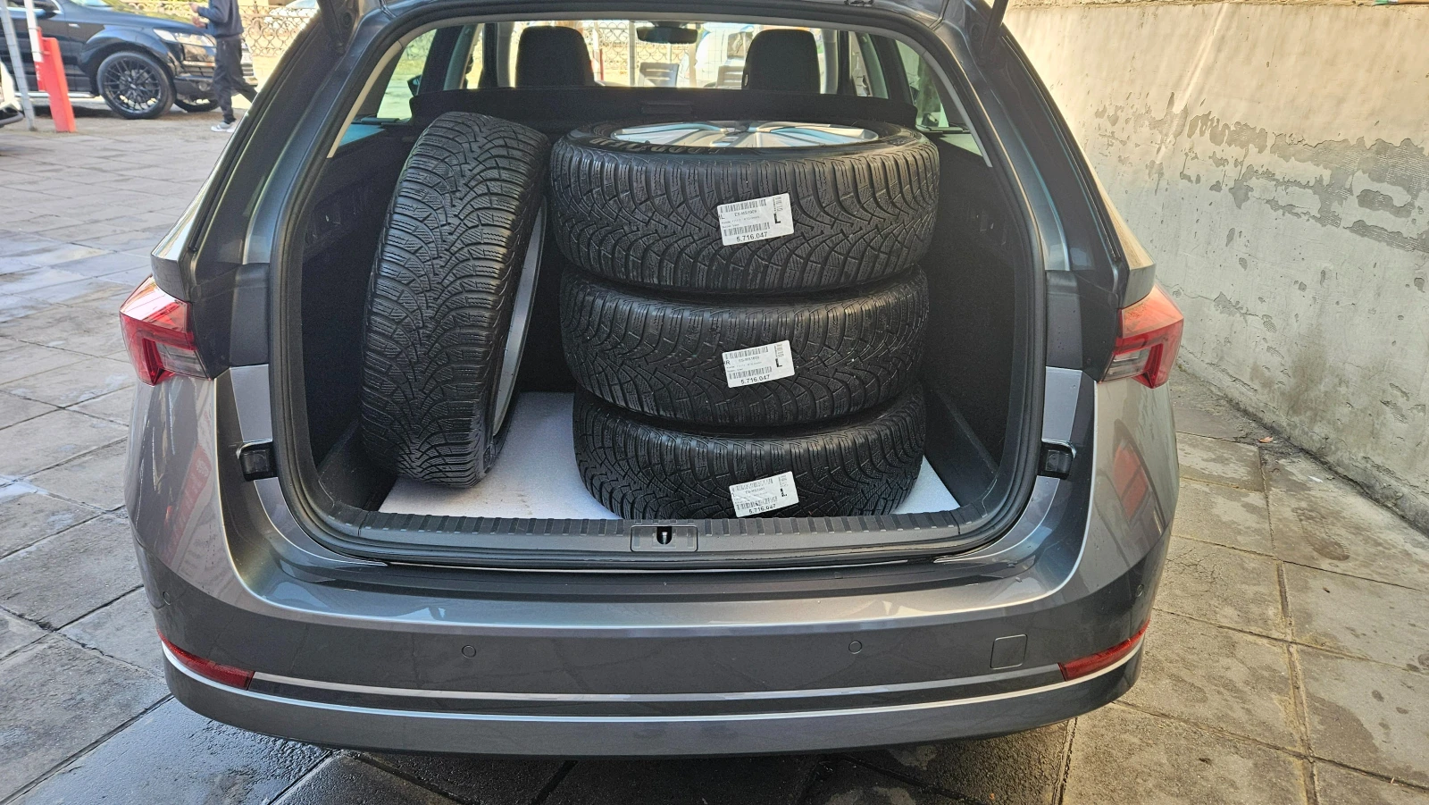 Skoda Octavia, снимка 9 - Автомобили и джипове - 56243296