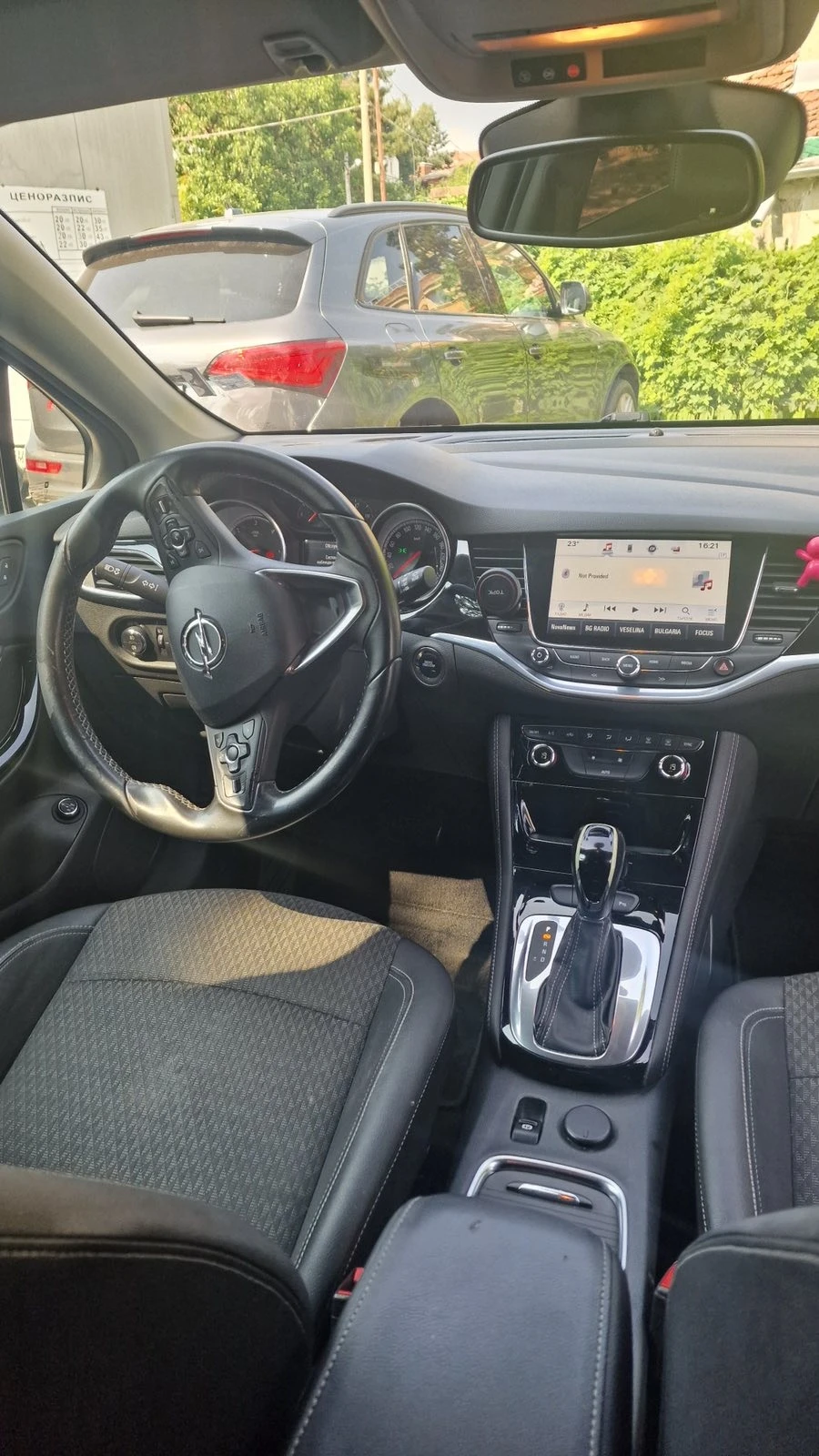 Opel Astra 1.6 CDTI Автоматик, снимка 11 - Автомобили и джипове - 56687214