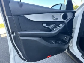 Mercedes-Benz GLC 300 AMG Sport * Панорама * АвтоКредит (ЦЕНА ДО БГ), снимка 14