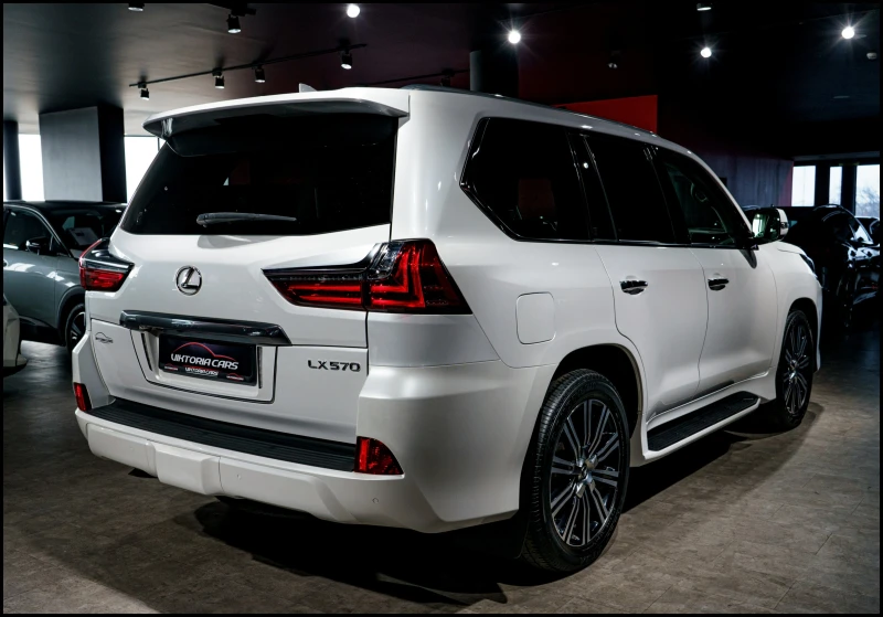 Lexus LX 570 V8* AWD* 7местен* MarkLevinson, снимка 4 - Автомобили и джипове - 48992497