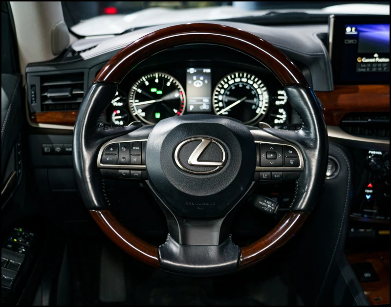 Lexus LX 570 V8* AWD* 7местен* MarkLevinson, снимка 10 - Автомобили и джипове - 48992497