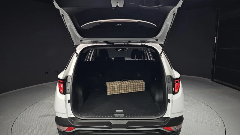 Hyundai Tucson 1.6T/4x4/Пълна сервизна история !!!, снимка 16 - Автомобили и джипове - 53442711