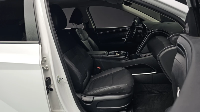 Hyundai Tucson 1.6T/4x4/Пълна сервизна история !!!, снимка 7 - Автомобили и джипове - 53442711